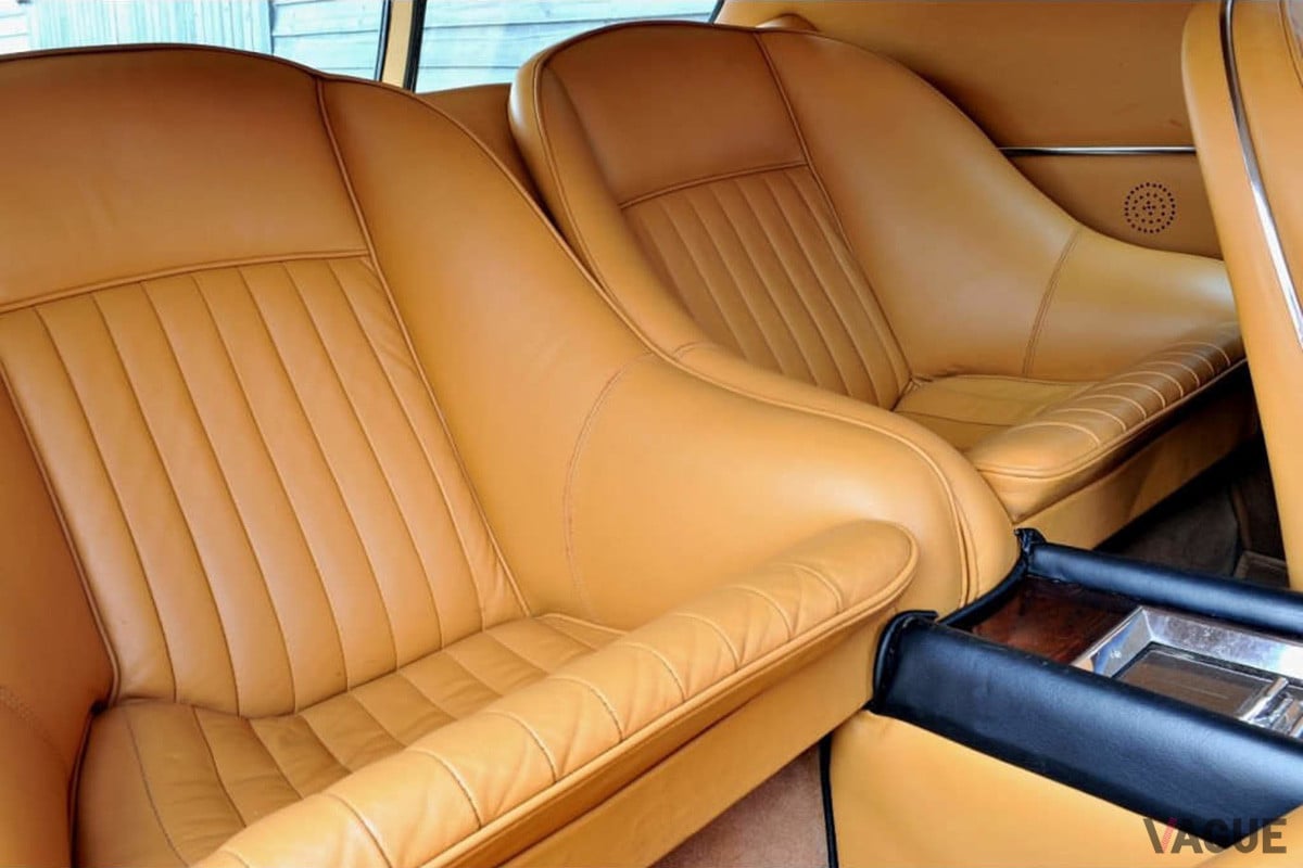 「330GTシューティングブレーク」の豪奢なリアコンパートメント