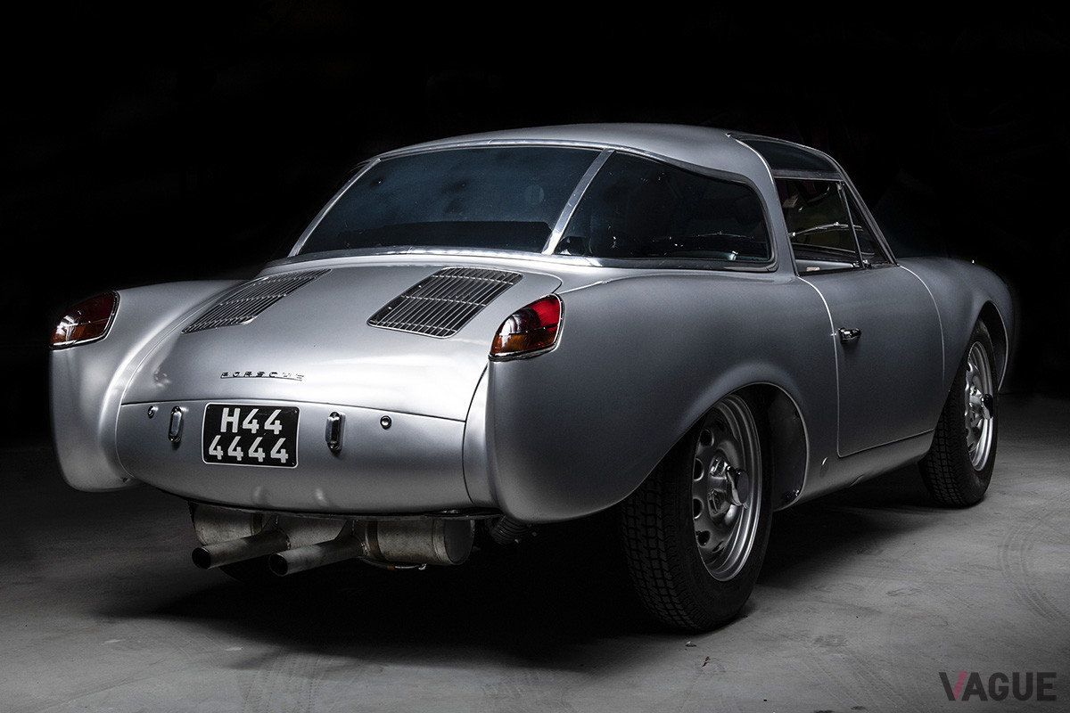約8200万から1億1000万円というエスティメートがつけられていたグルックナー・ポルシェ「356カレラ1500クーペ」（C）2021 Courtesy of RM Sotheby's