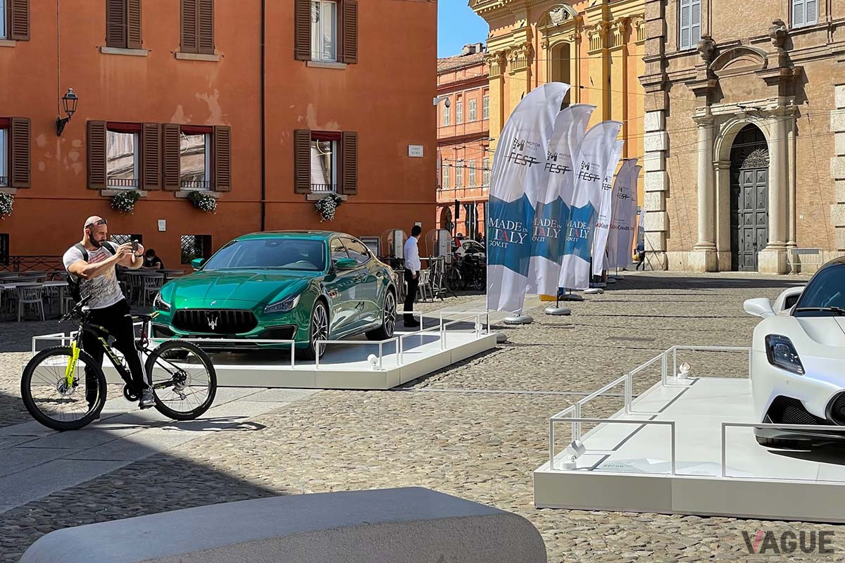 Piazza Roma（ピアッツァ・ローマ）／モデナは自転車で見学する人が多い