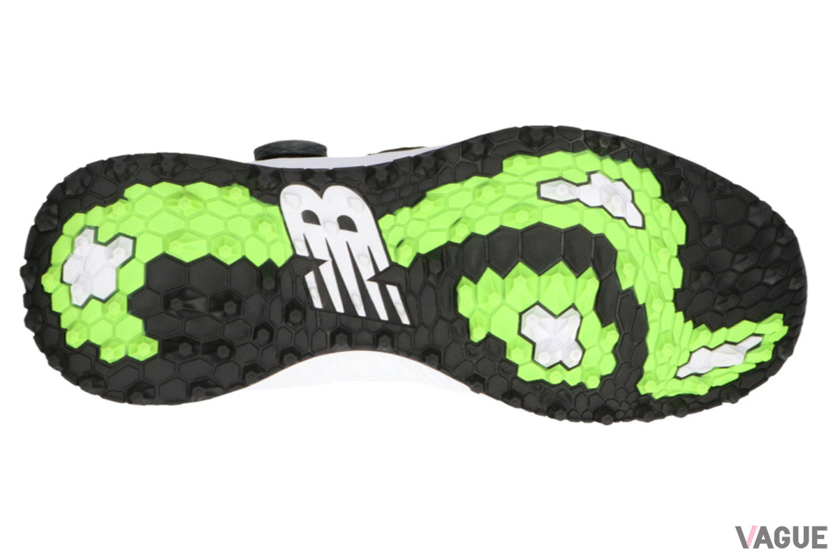 BLACK／LIMEのアウトソール