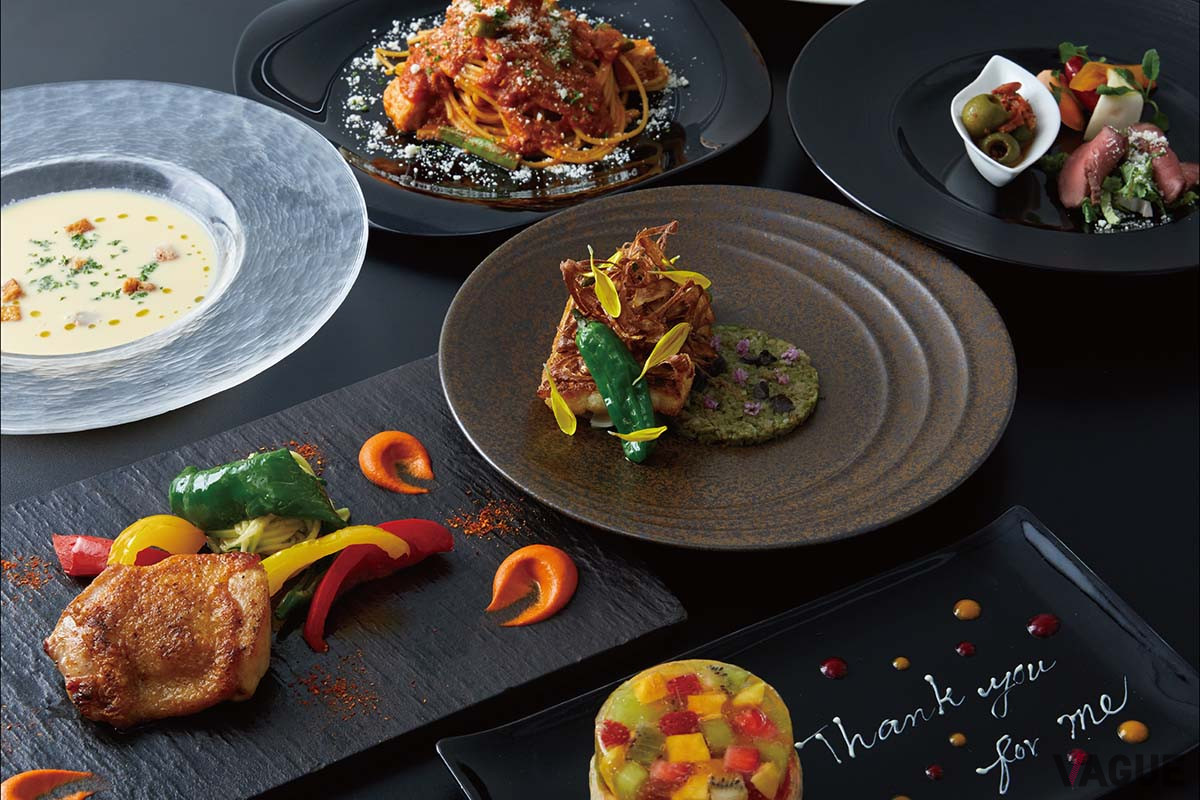 メルセデス・ミーのカフェ＆レストランで提供される10周年記念メニュー