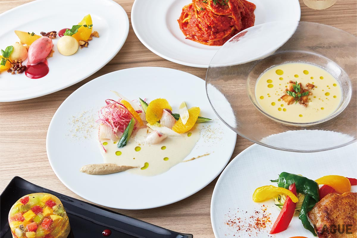 メルセデス・ミーのカフェ＆レストランで提供される10周年記念メニュー