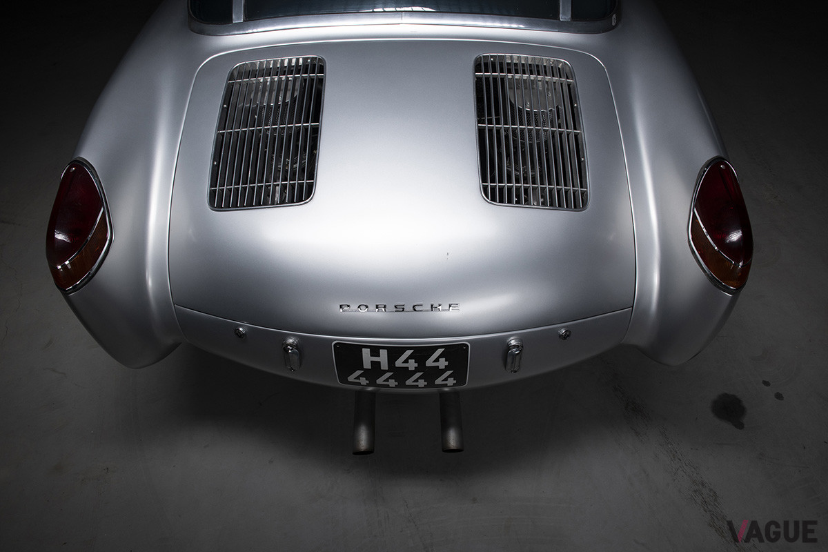 約8200万から1億1000万円というエスティメートがつけられていたグルックナー・ポルシェ「356カレラ1500クーペ」（C）2021 Courtesy of RM Sotheby's