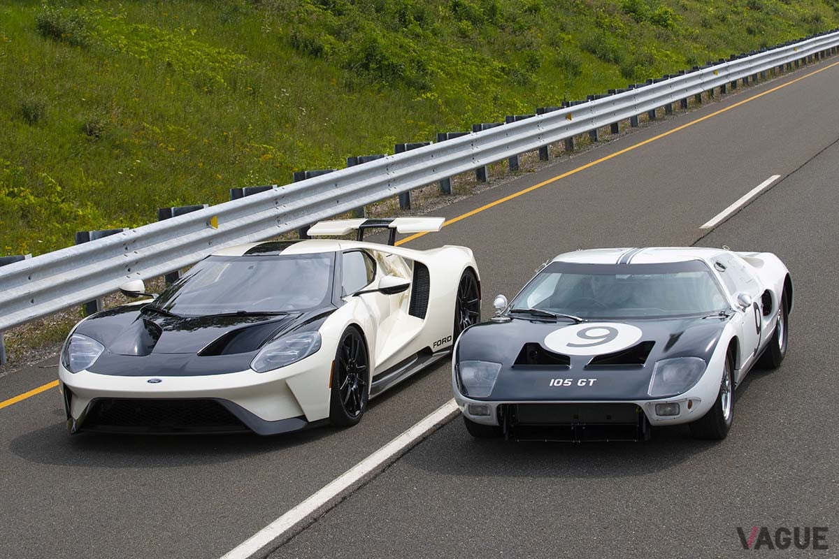 新旧2台のフォードGT