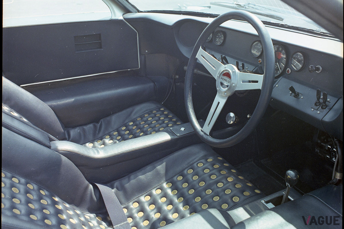 1960年代当時、JFKエアポートで撮影されたシャシナンバーGT／105の「フォードGT」