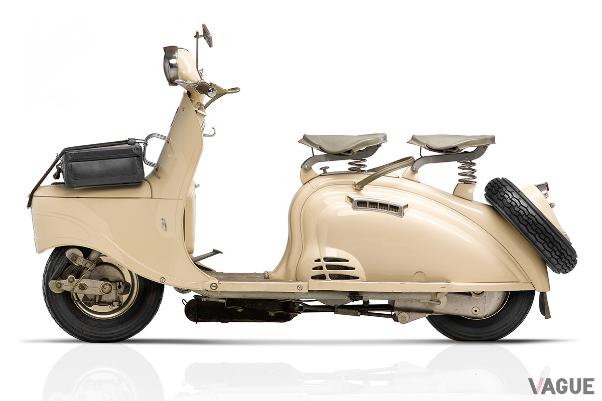 レトロデザインのモチーフになったのは、1953年に発売されたプジョー初のスクーター「S55」だ