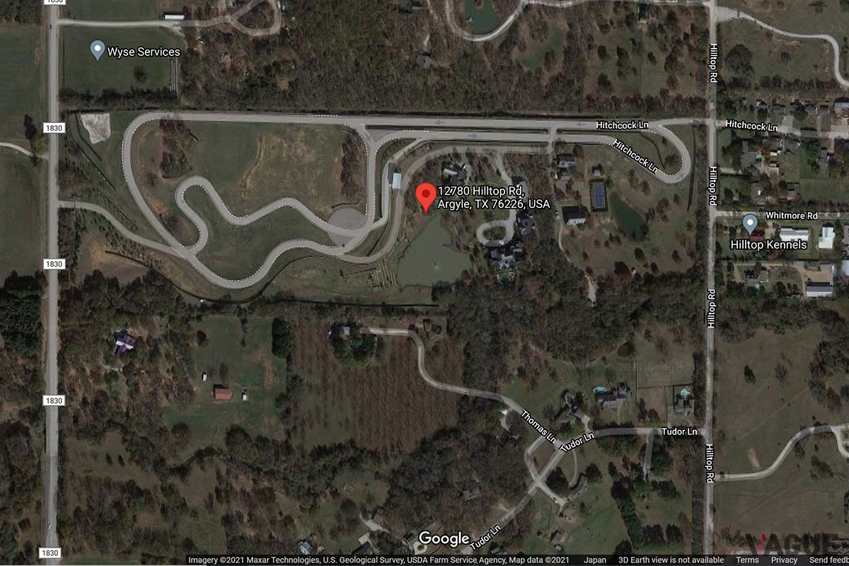 小さいながらもロングストレートや高速コーナを備えているミニサーキット（C）Google Map