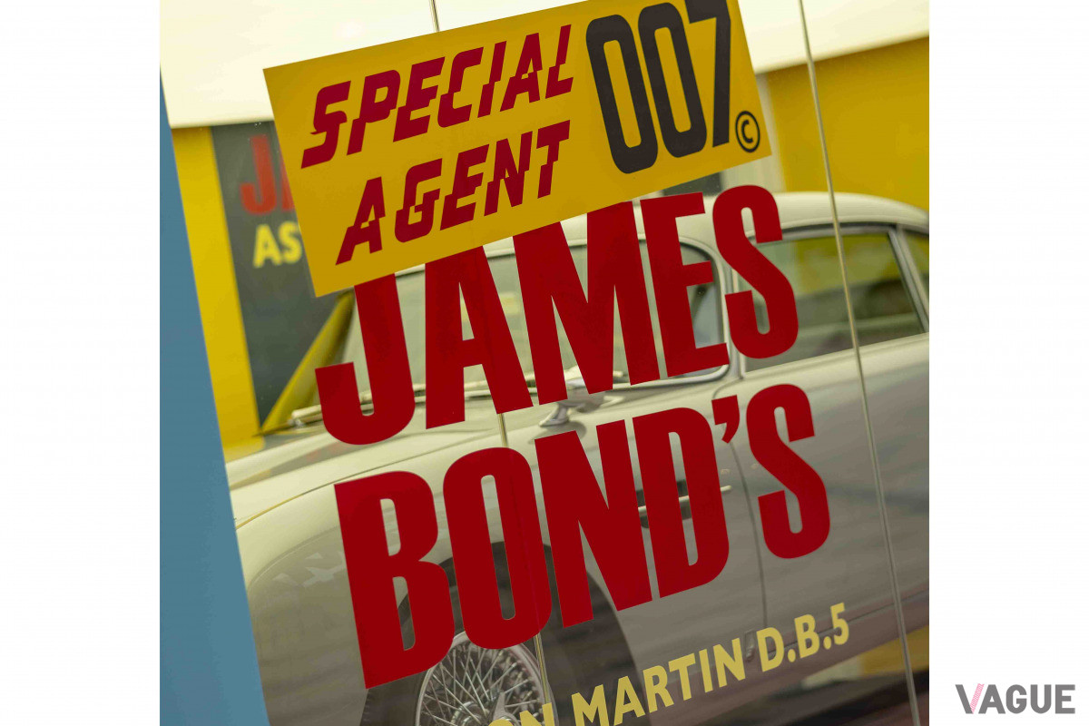 コーギー社のボックスがそのまま原寸大で再現された