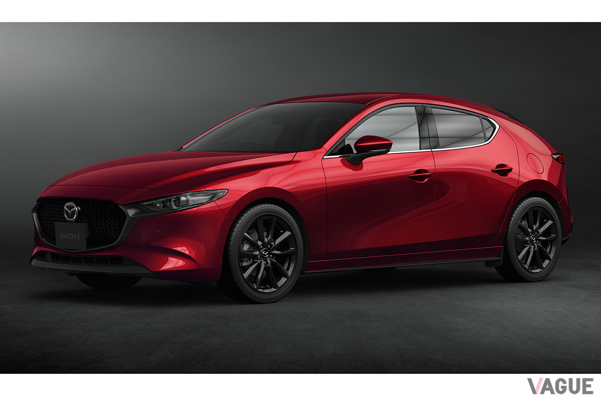 登場時、その大胆かつシンプルなデザインで話題となったMazda 3。セダンとハッチバックがラインナップされている（C）マツダ