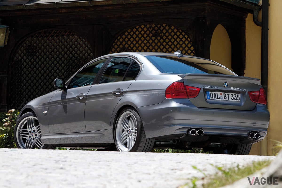 B3の高性能版として登場した「B3 S」。フロントスプリッターなどのエアロパーツを改良し、より太いタイヤと再設定したECUを装備している。最大トルクは540Nmへと向上し、巡航最高速度は303km／hとなった（C）Alpina GmbH & Co. KG