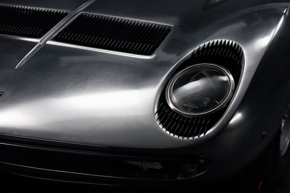 約2億3085万円で落札されたランボルギーニ「ミウラP400S」（C）2021 Courtesy of RM Sotheby's