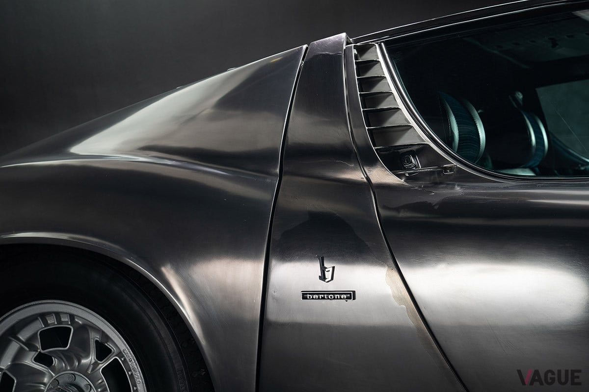 約2億3085万円で落札されたランボルギーニ「ミウラP400S」（C）2021 Courtesy of RM Sotheby's