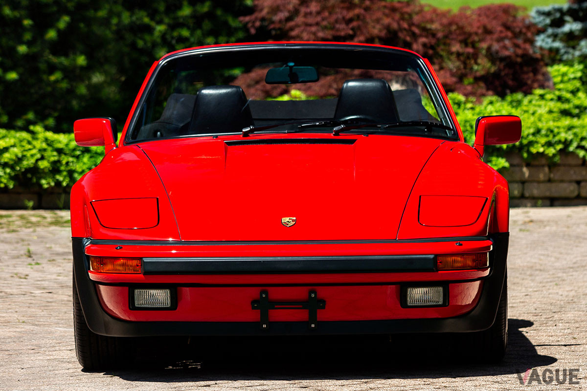 約3120万円で落札されたポルシェ「911ターボ フラットノーズ カブリオレ」（C）2021 Courtesy of RM Sotheby's
