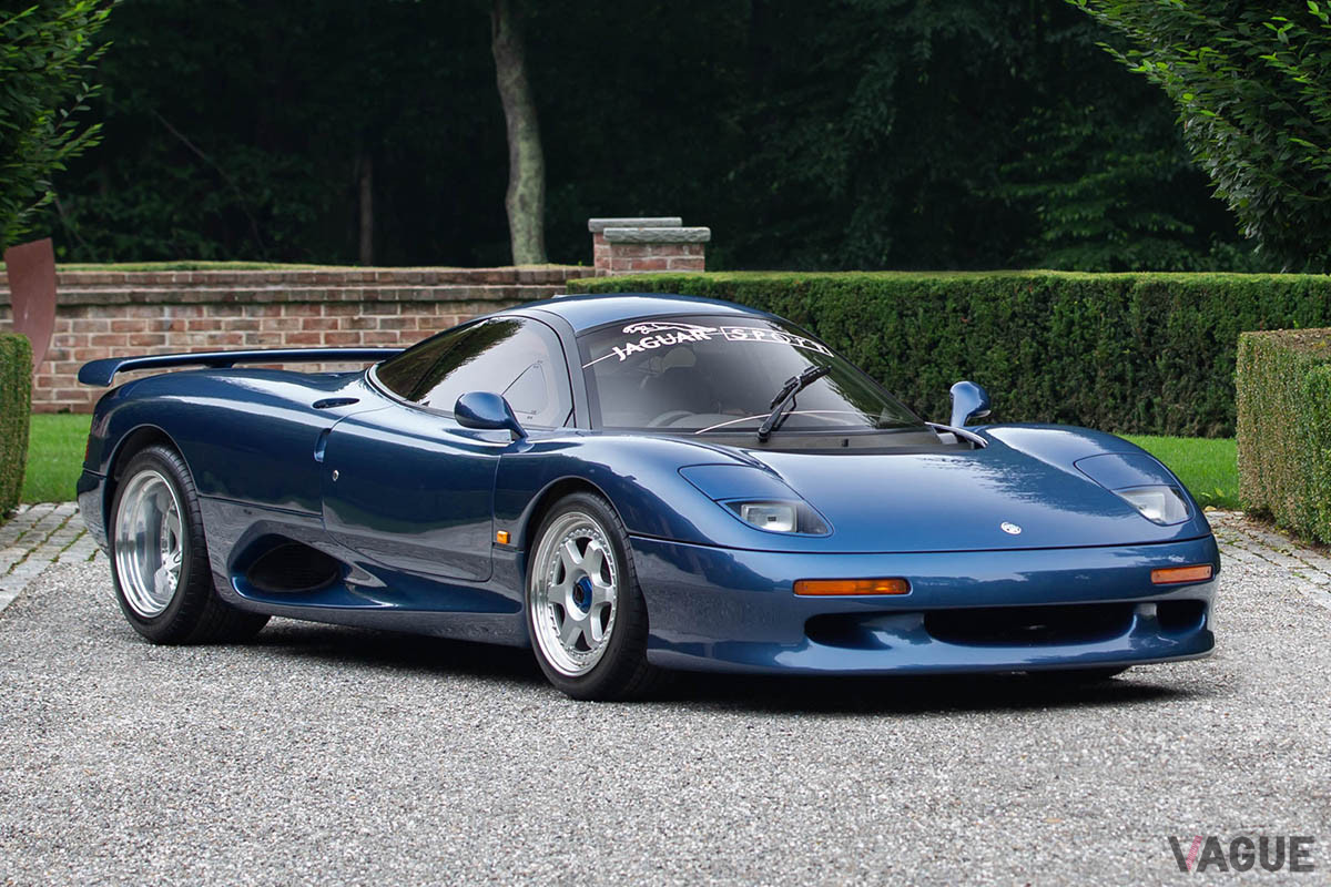 およそ2億円で落札されたジャガー「XJR-15」（C）2021 Courtesy of RM Sotheby's