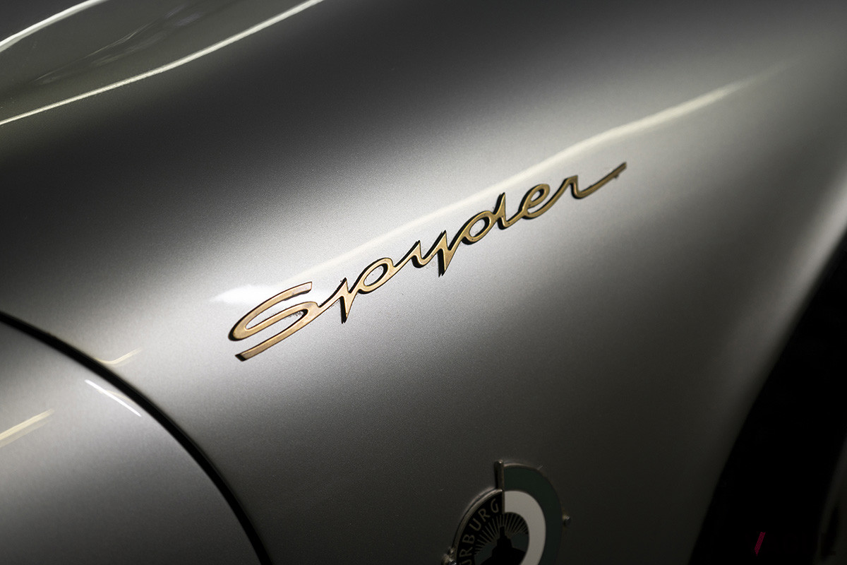 約4億1700万−4億6170万円というエスティメートが付けられていた1955年製ポルシェ「550スパイダー」（C）2021 Courtesy of RM Sotheby's