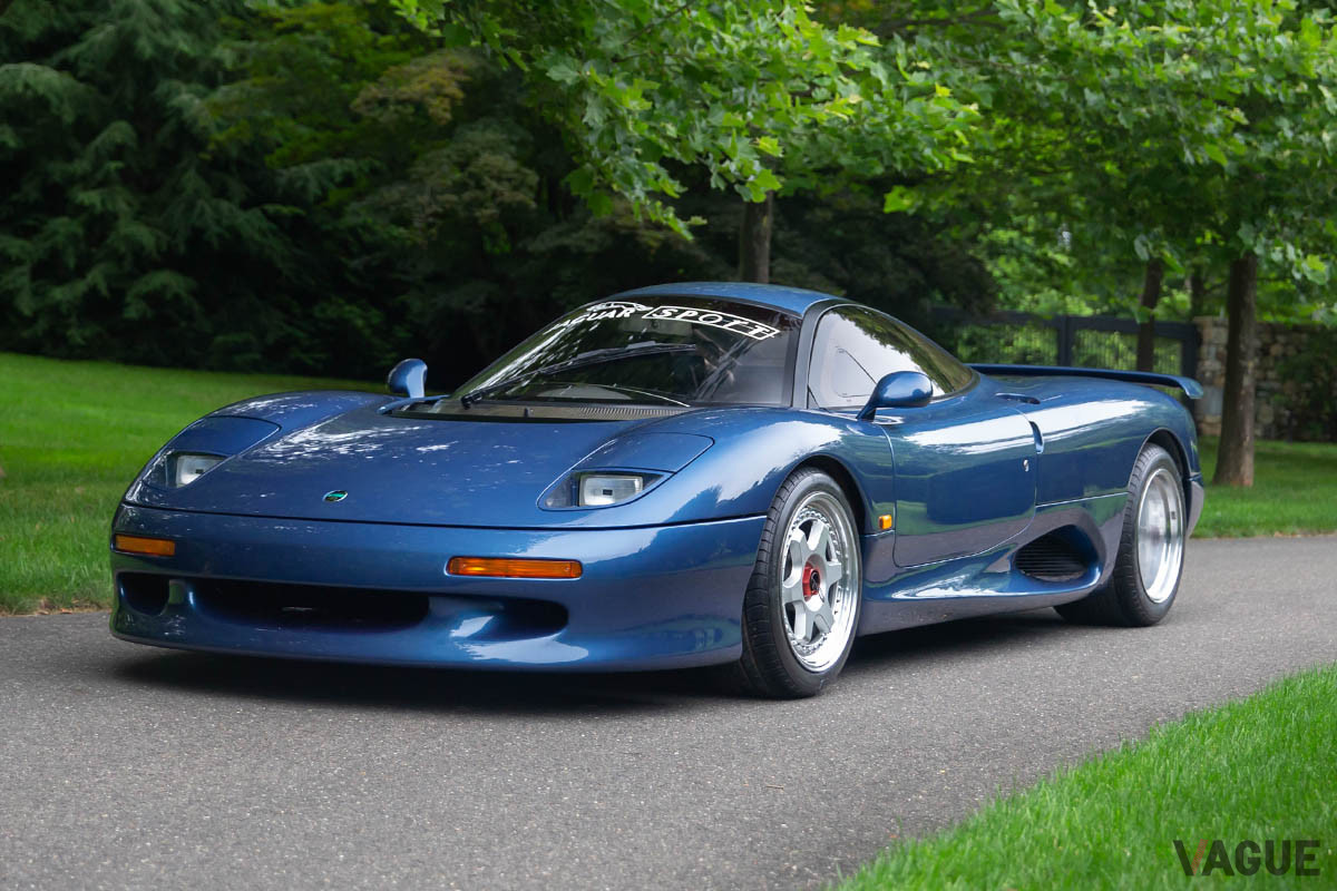 およそ2億円で落札されたジャガー「XJR-15」（C）2021 Courtesy of RM Sotheby's