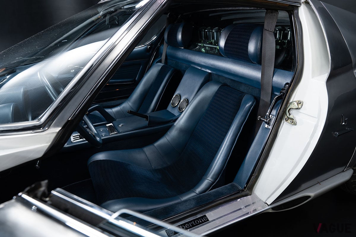 約2億3085万円で落札されたランボルギーニ「ミウラP400S」（C）2021 Courtesy of RM Sotheby's