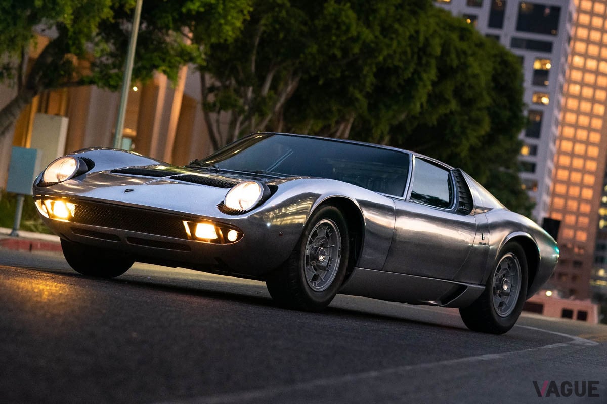 約2億3085万円で落札されたランボルギーニ「ミウラP400S」（C）2021 Courtesy of RM Sotheby's