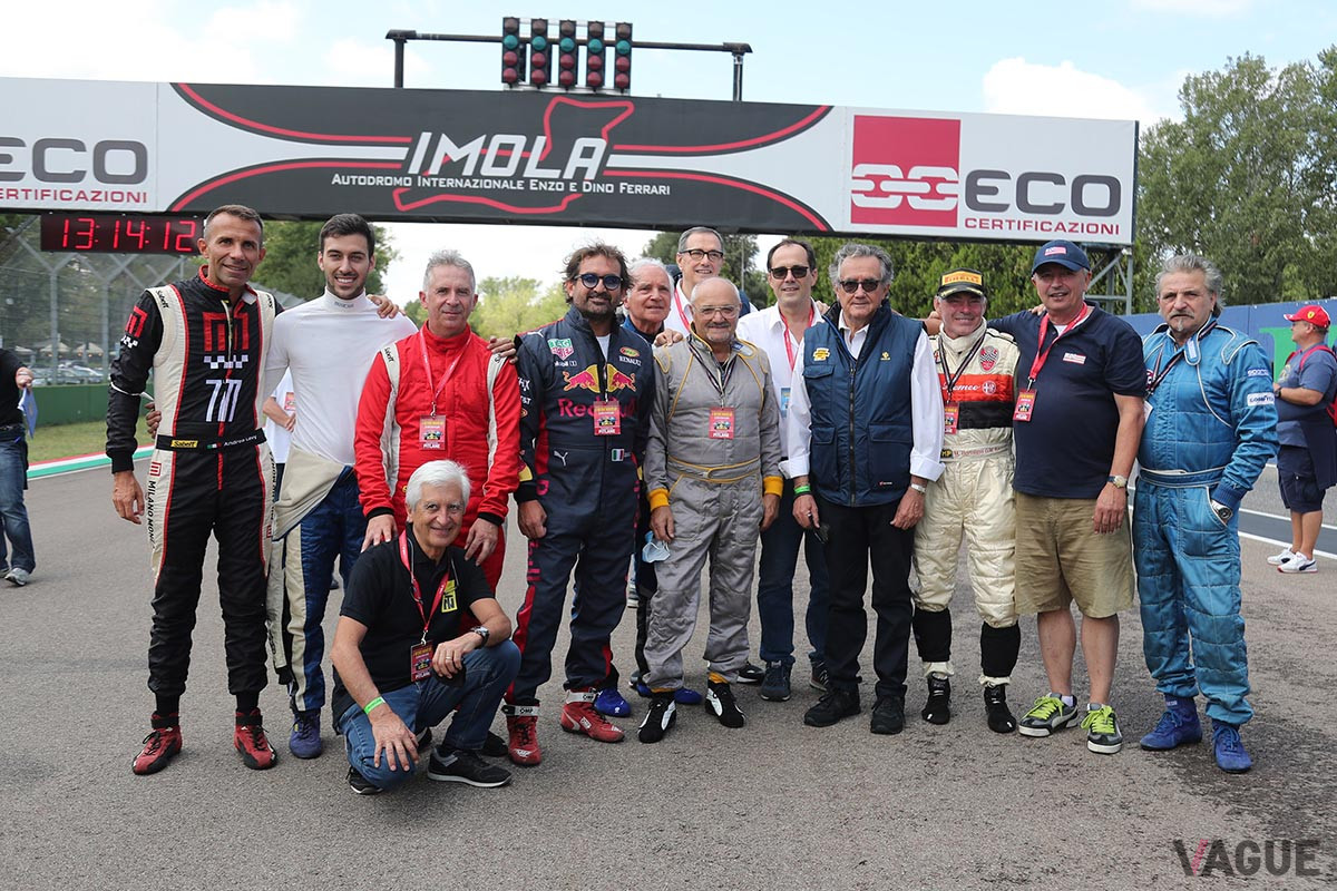 参加ドライバーの集合写真