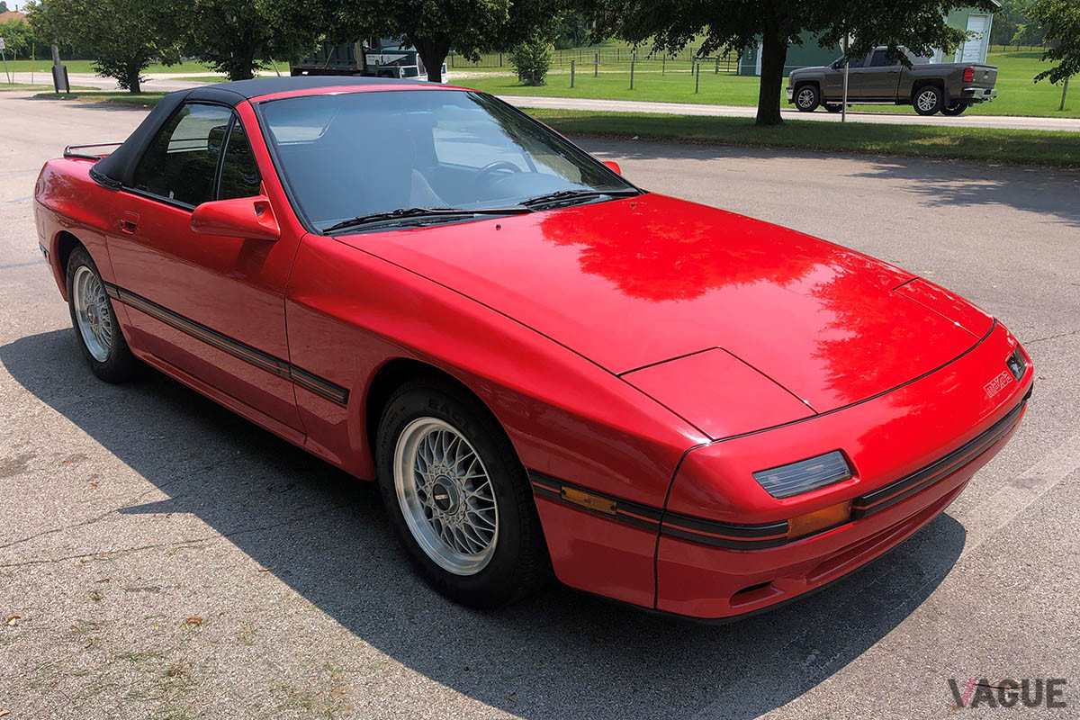 177万円で落札されたマツダ「RX-7カブリオレ」（C）2021 Courtesy of RM Sotheby's