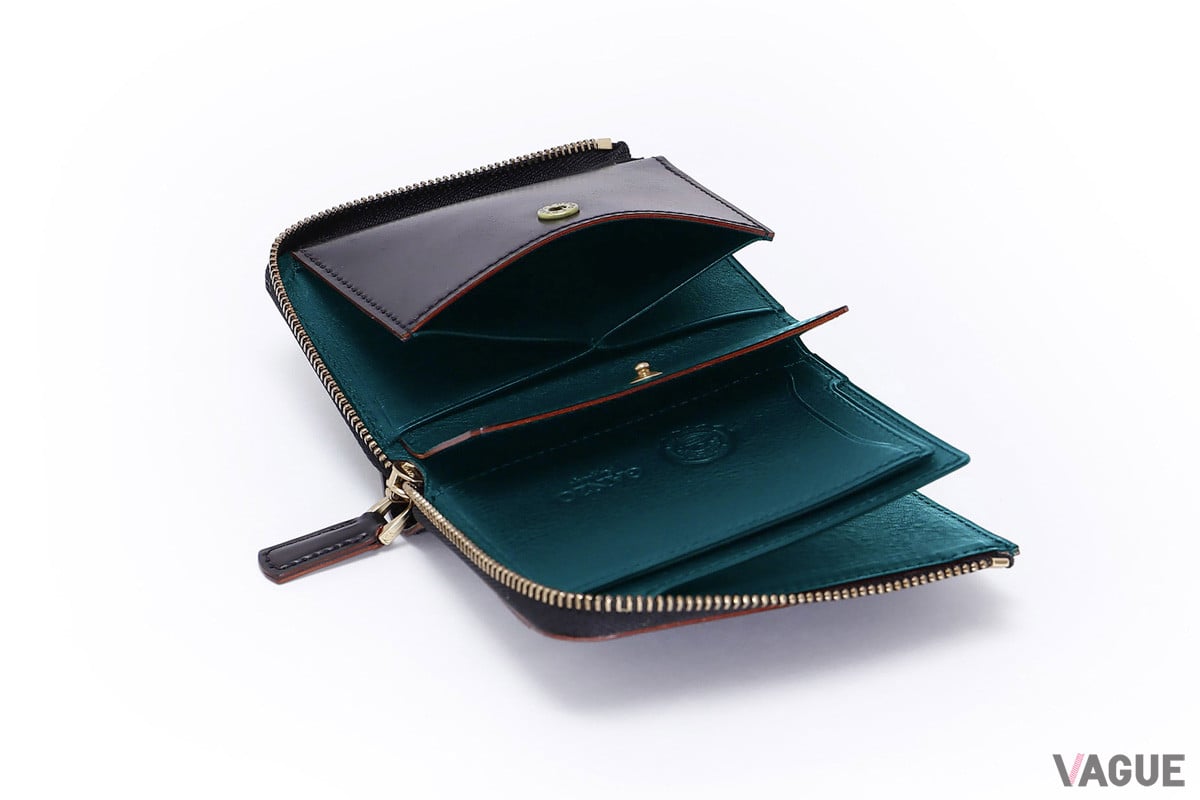 札入れ×1、小銭入れ×1、カート?ホ?ケット×5(内4／外1)の充実した収納力