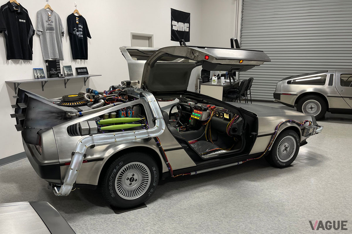 映画『バック・トゥ・ザ・フューチャー』に起用された決め手は、未来的ルックスとガルウィングドアだったという（C）DeLorean Motor Company