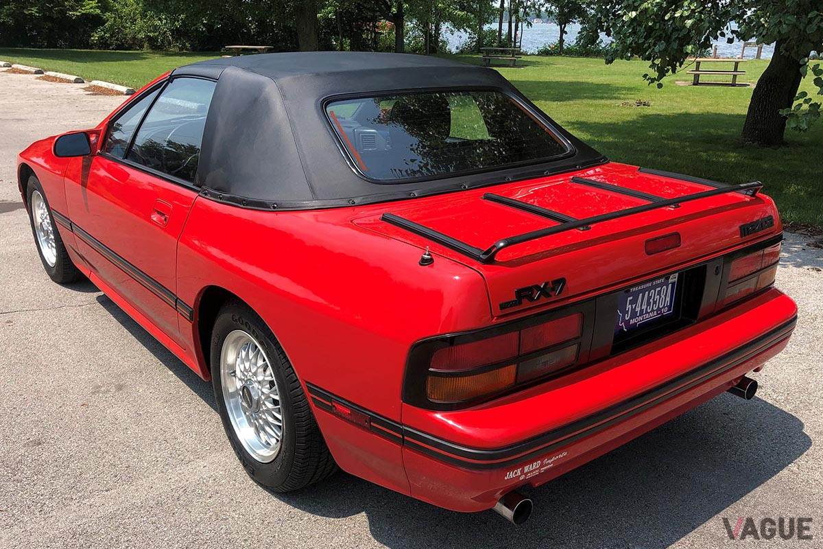 177万円で落札されたマツダ「RX-7カブリオレ」（C）2021 Courtesy of RM Sotheby's
