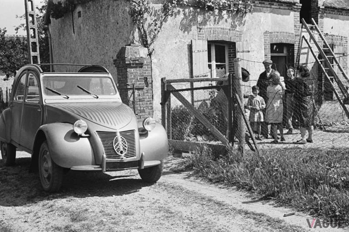 シトロエン2CVの最初期モデルは、当時の農村から人気が広がった