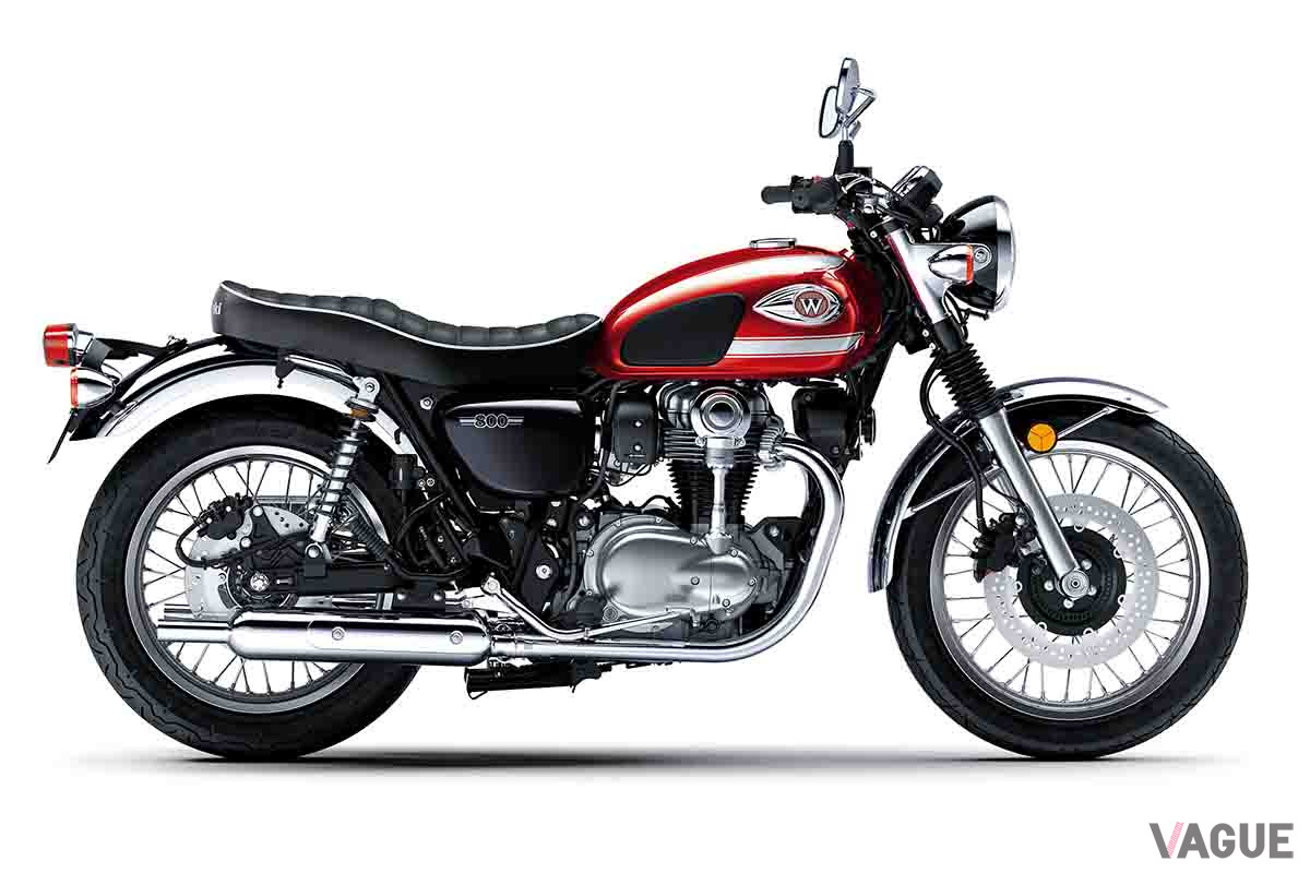 「W800」キャンディファイアレッド×メタリックディアブロブラック