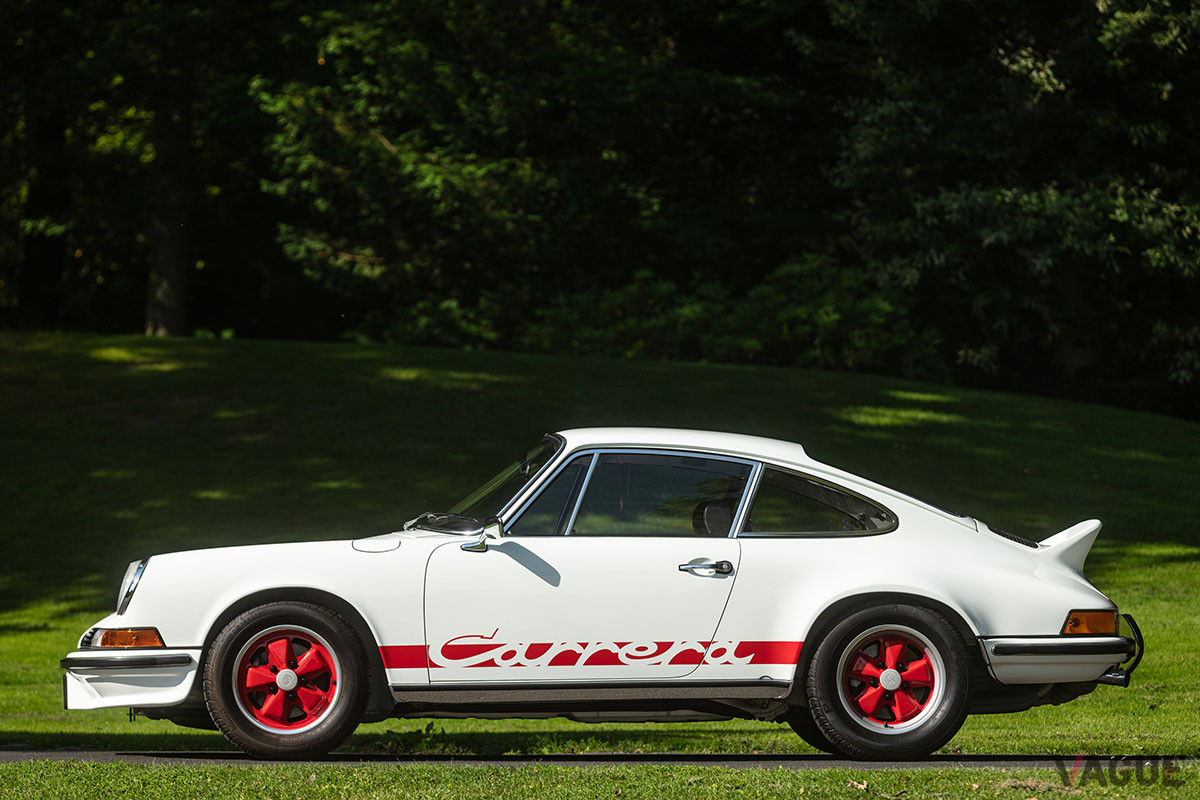 およそ6135万円で落札されたポルシェ「911カレラRS 2.7ツーリング」（C）2021 Courtesy of RM Sotheby's