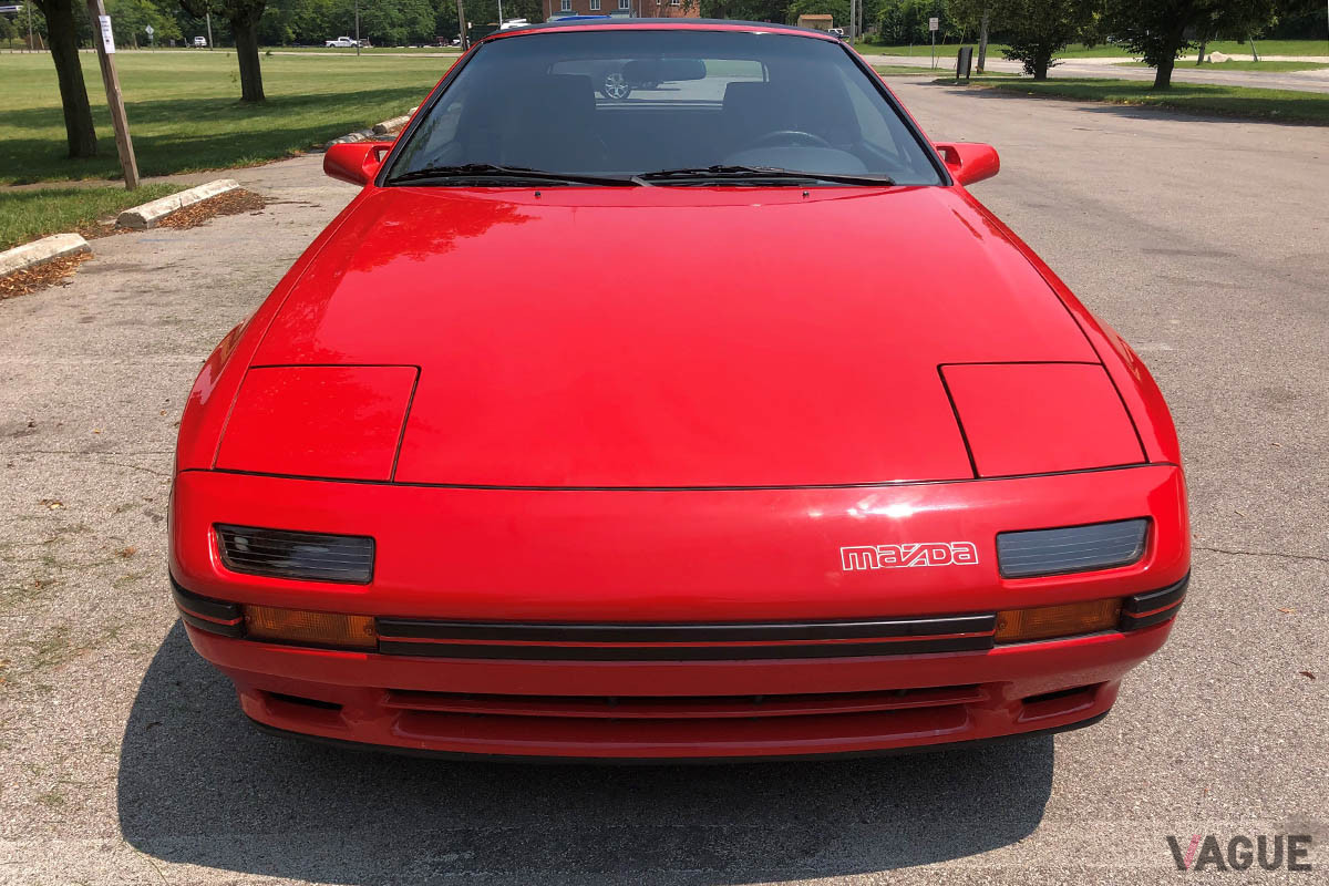 177万円で落札されたマツダ「RX-7カブリオレ」（C）2021 Courtesy of RM Sotheby's