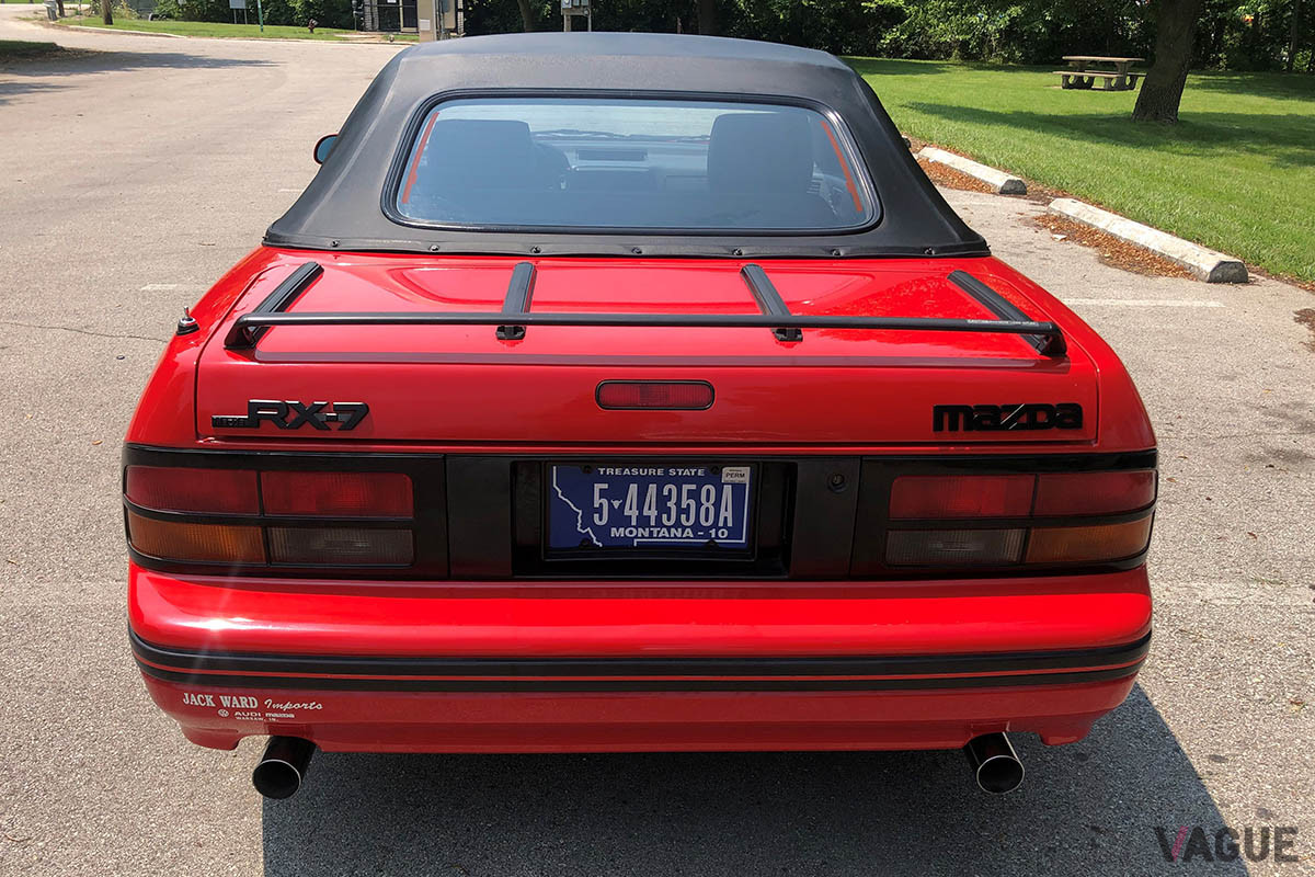 177万円で落札されたマツダ「RX-7カブリオレ」（C）2021 Courtesy of RM Sotheby's