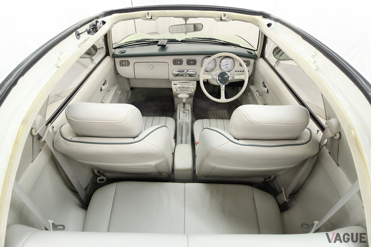 およそ160万円で落札された日産「フィガロ」（C）2021 Courtesy of RM Sotheby's