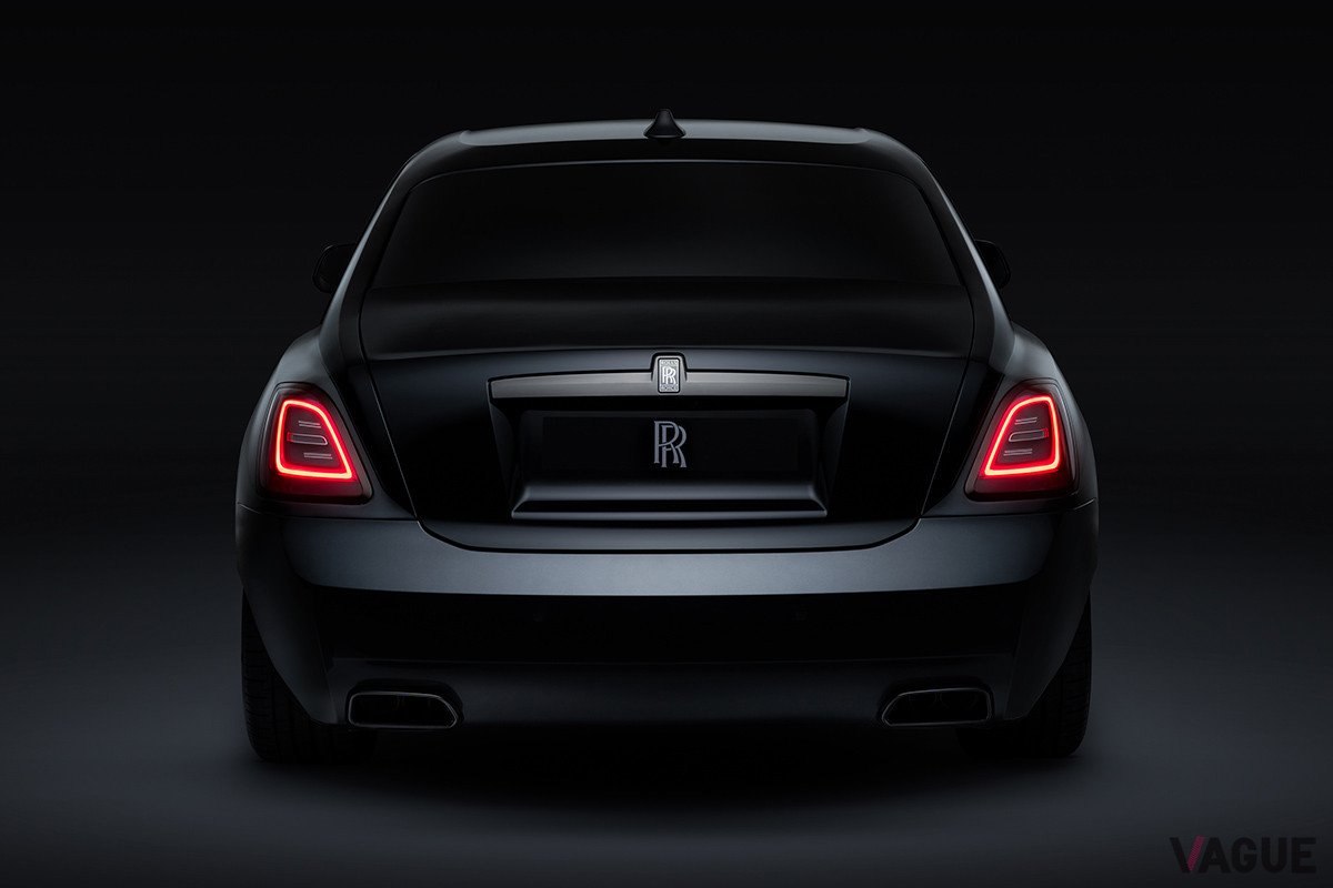 マフラーエンドなどもすべてブラック化された