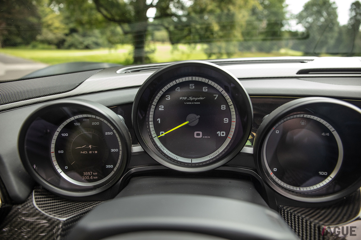 およそ1億7000万円で落札されたポルシェ「918スパイダー・ヴァイザッハ」（C）2021 Courtesy of RM Sotheby's