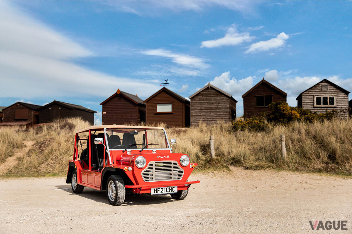 米軍向けとして開発された「MOKE」だが、実際はビーチカーとして人気を博した