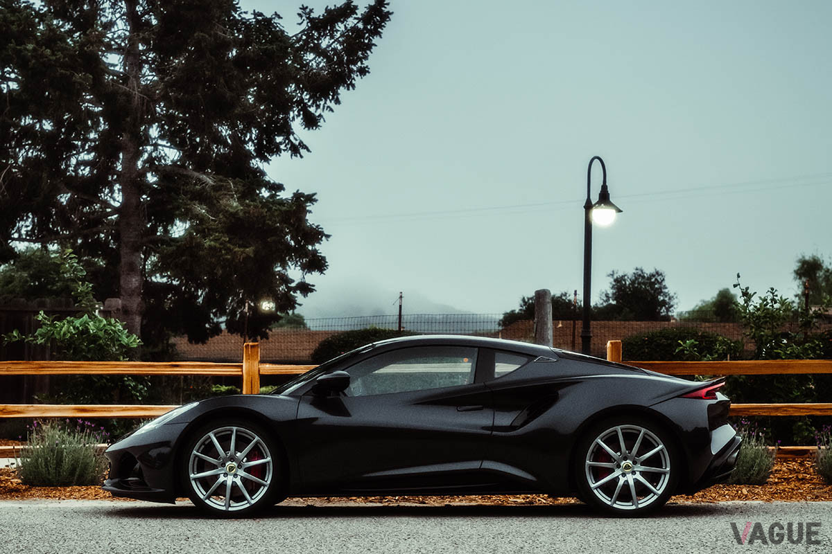 ラゲッジはフロントのトランクが151リッター、シート後方キャビンが208リッターとなる