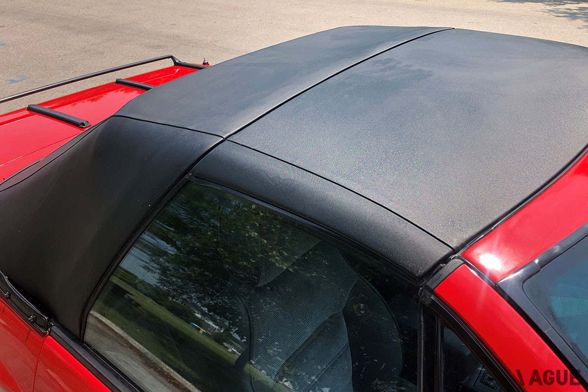 177万円で落札されたマツダ「RX-7カブリオレ」（C）2021 Courtesy of RM Sotheby's