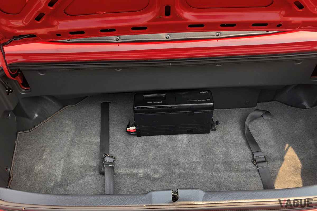 177万円で落札されたマツダ「RX-7カブリオレ」（C）2021 Courtesy of RM Sotheby's