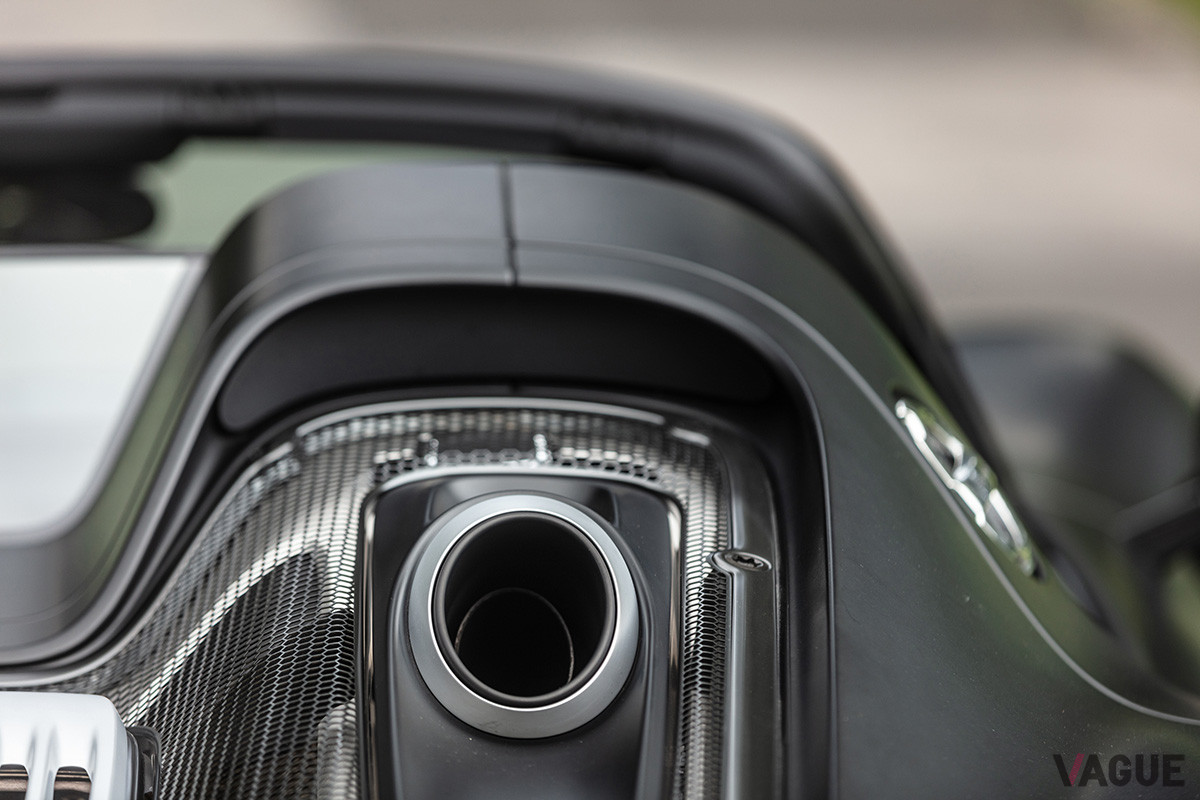 およそ1億7000万円で落札されたポルシェ「918スパイダー・ヴァイザッハ」（C）2021 Courtesy of RM Sotheby's