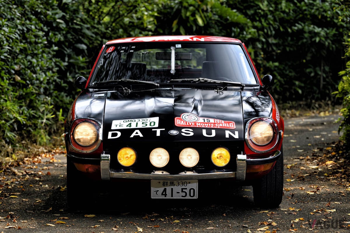 大きな「DATSUN」の文字と、モンテカルロ・ラリーのプレートは、これ以上はないというほどのマッチングを見せる