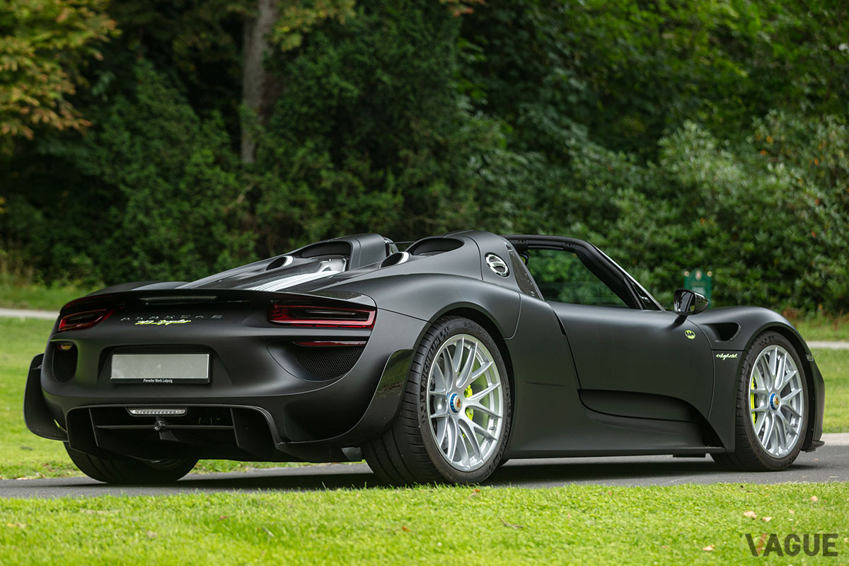 およそ1億7000万円で落札されたポルシェ「918スパイダー・ヴァイザッハ」（C）2021 Courtesy of RM Sotheby's