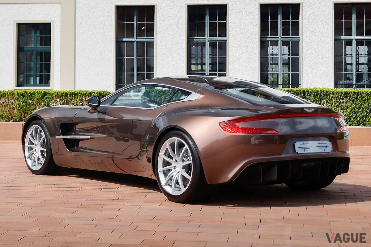 約2億800万円で落札されたアストンマーティン「One-77」（C）2021 Courtesy of RM Sotheby's