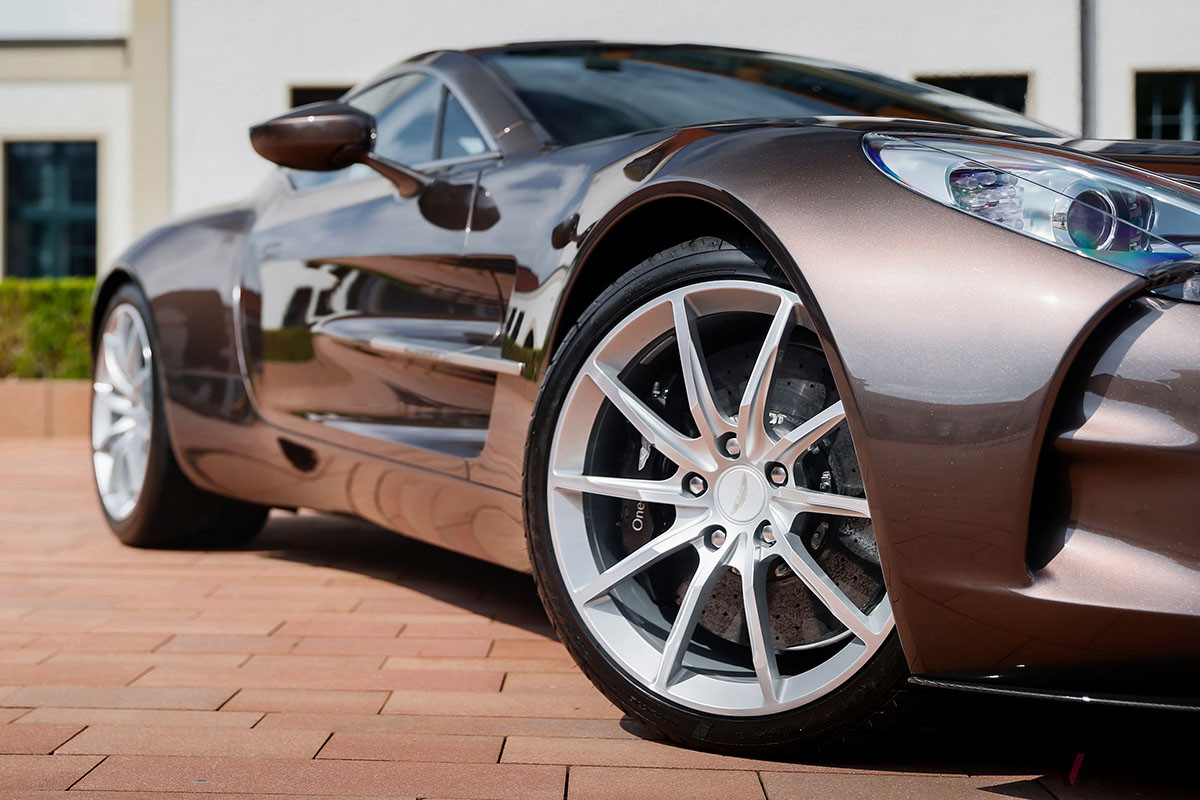 約2億800万円で落札されたアストンマーティン「One-77」（C）2021 Courtesy of RM Sotheby's