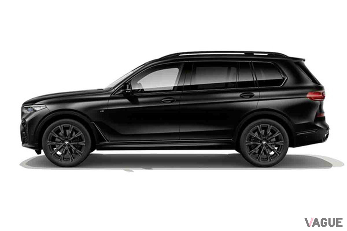 BMW「X7 エディション・イン・フローズン・ブラック・メタリック」は、ホイールもブラックで統一されている