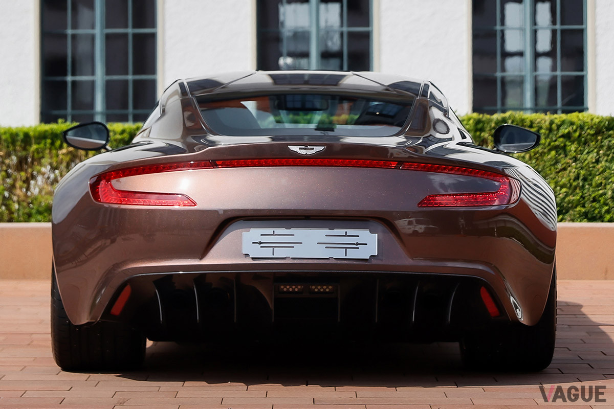 約2億800万円で落札されたアストンマーティン「One-77」（C）2021 Courtesy of RM Sotheby's