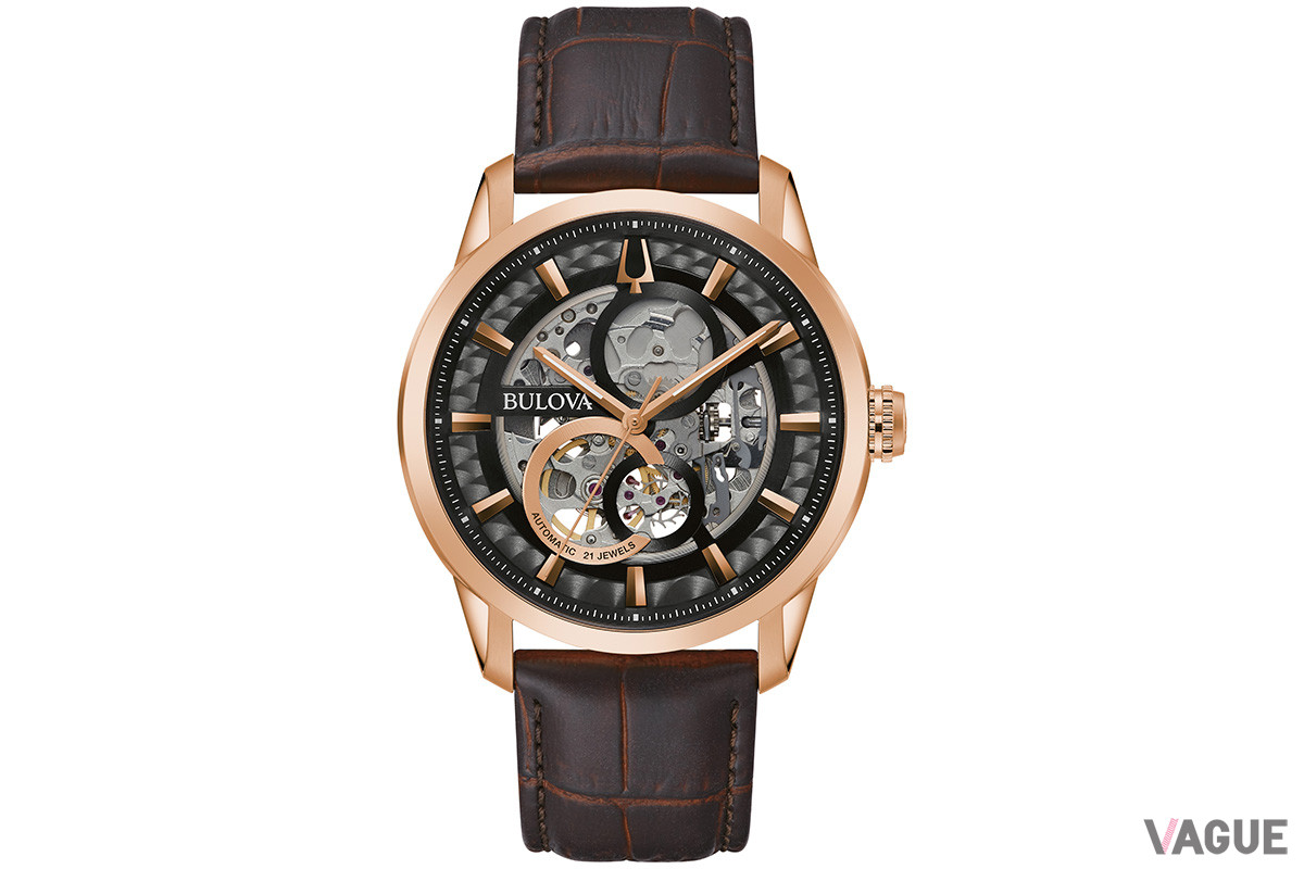 ローズゴールドのケースが華やかな「97A169 Classic」