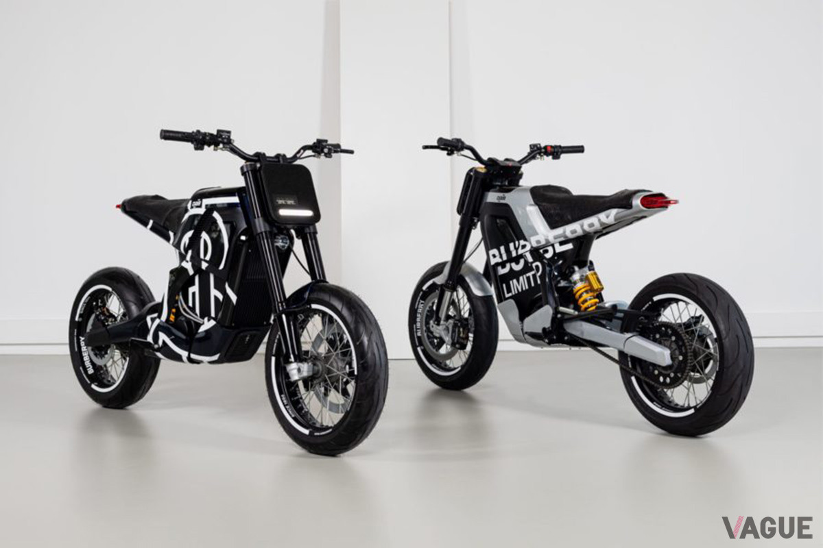 電動オートバイ「Concept-E RS」をベースとしたバーバリエディションのカラーは2色
