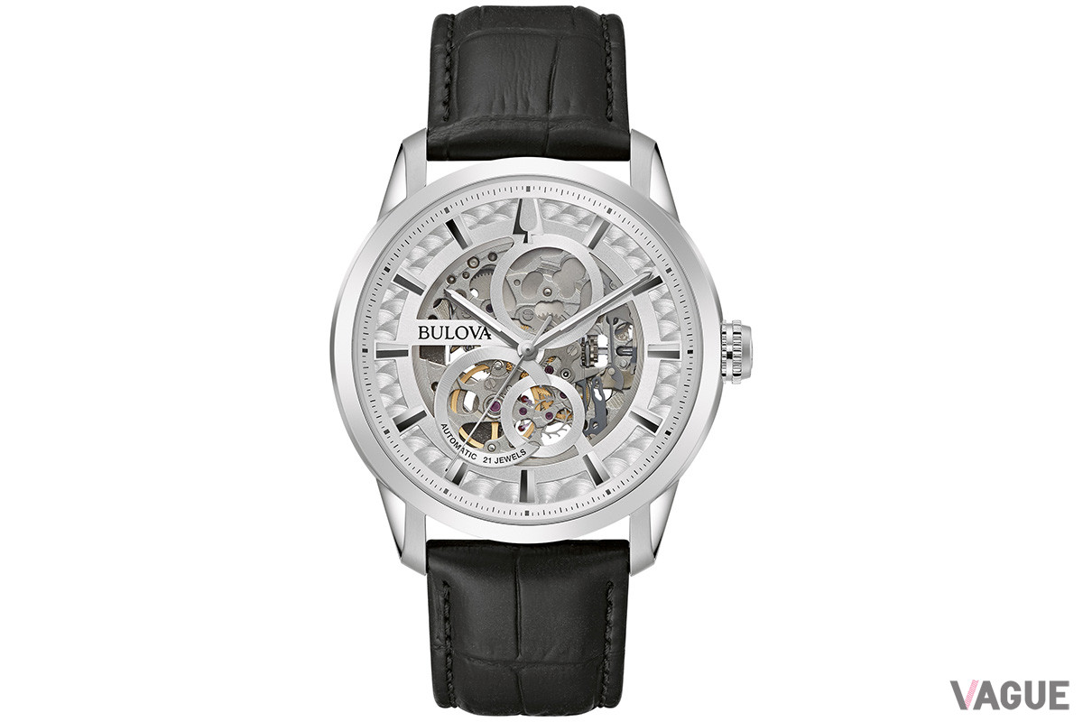 落ち着きのあるシルバートーンの「96A266 Classic」