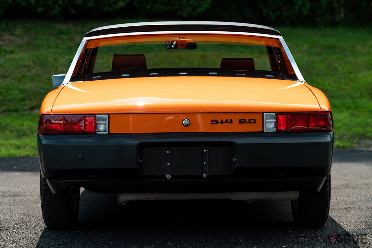 6万6000ドルで落札された1975年製ポルシェ「914 2.0」（C）2021 Courtesy of RM Sotheby's